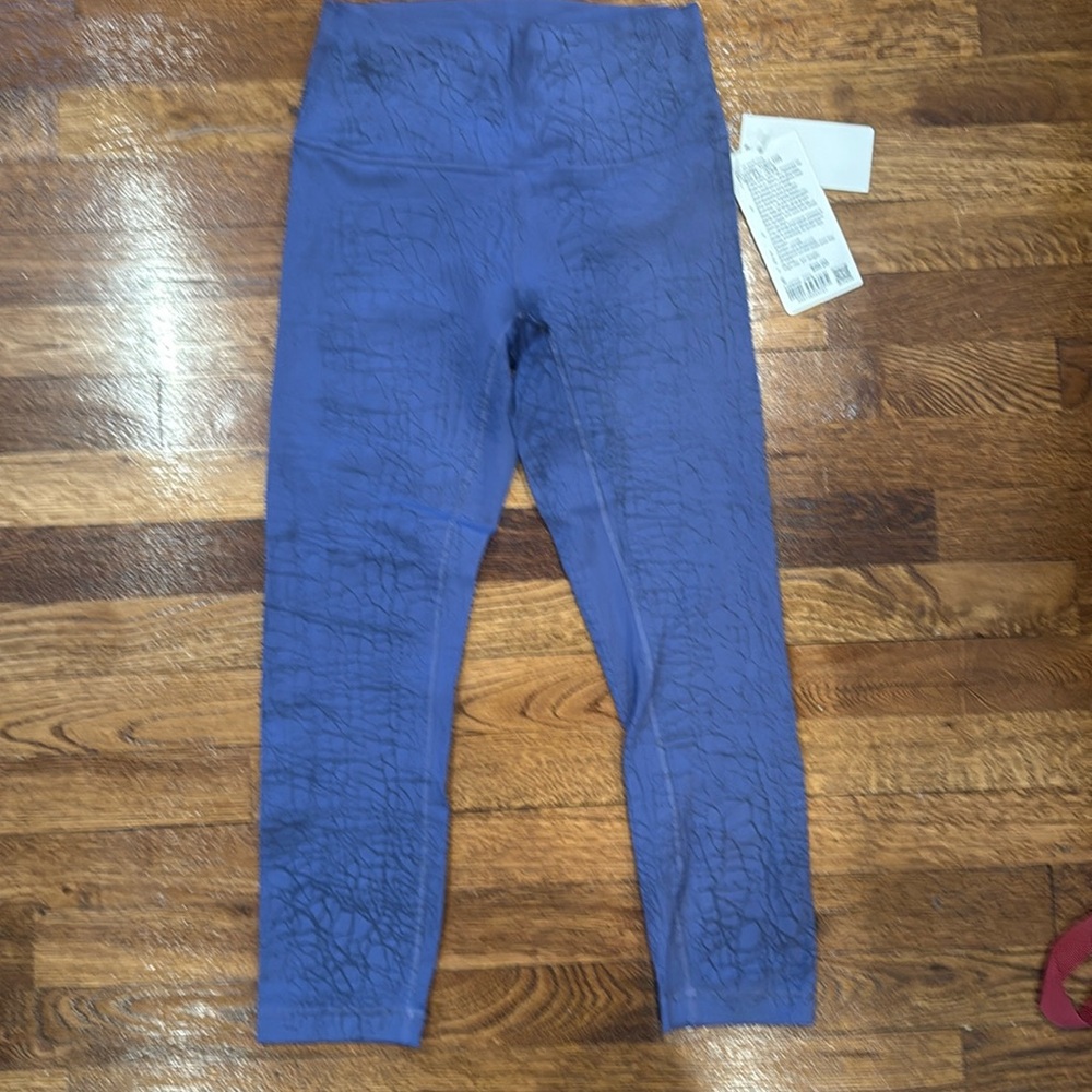 New with tags Lululemon wunder train HR tight 23 inch pants